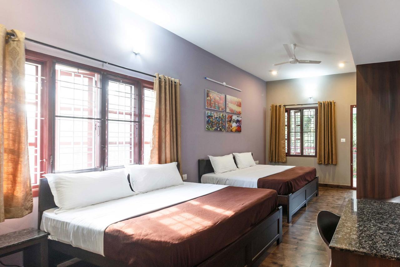 Karkera Comforts Hotel Madikeri Exterior photo