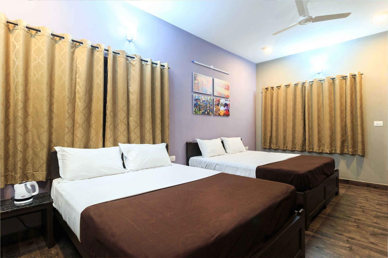 Karkera Comforts Hotel Madikeri Exterior photo