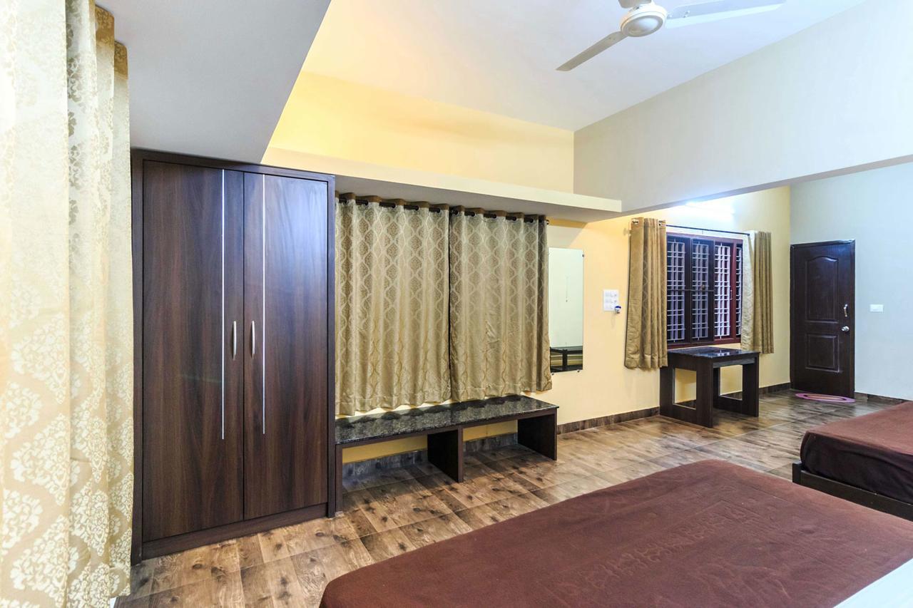Karkera Comforts Hotel Madikeri Exterior photo