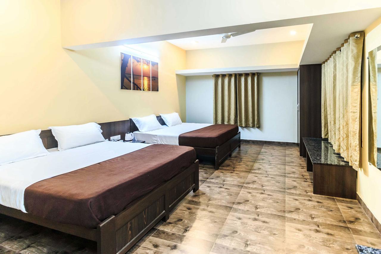 Karkera Comforts Hotel Madikeri Exterior photo