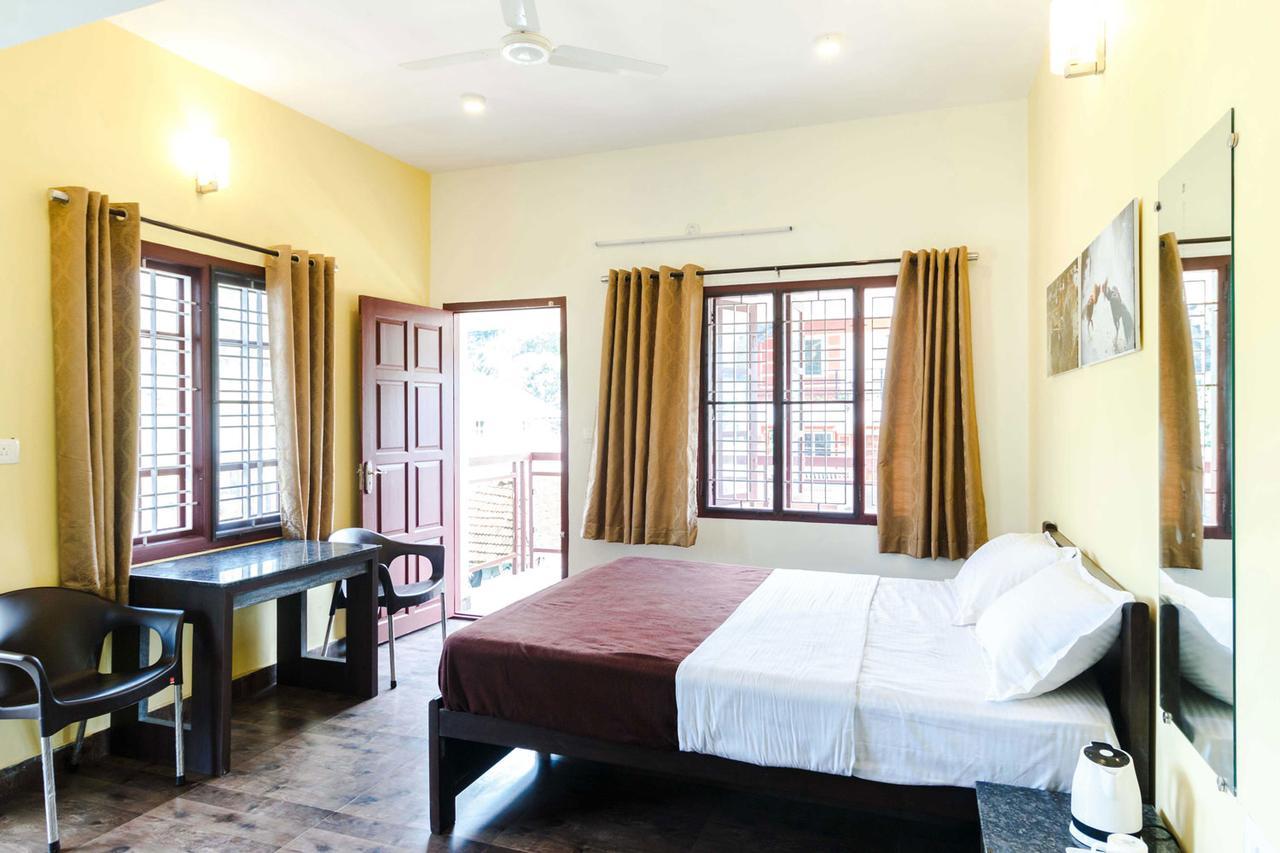 Karkera Comforts Hotel Madikeri Exterior photo