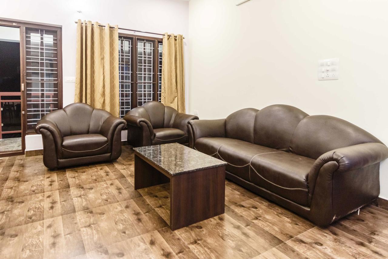 Karkera Comforts Hotel Madikeri Exterior photo